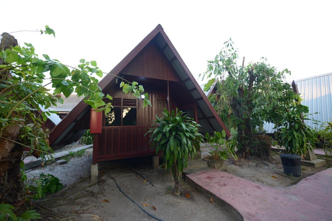 Delta Chenang Resort Pantai Cenang  Buitenkant foto