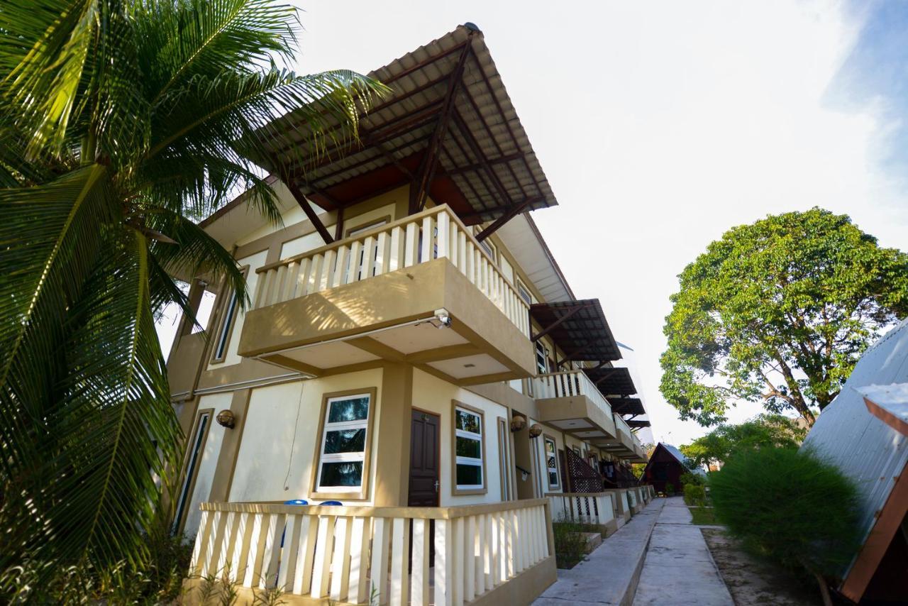 Delta Chenang Resort Pantai Cenang  Buitenkant foto